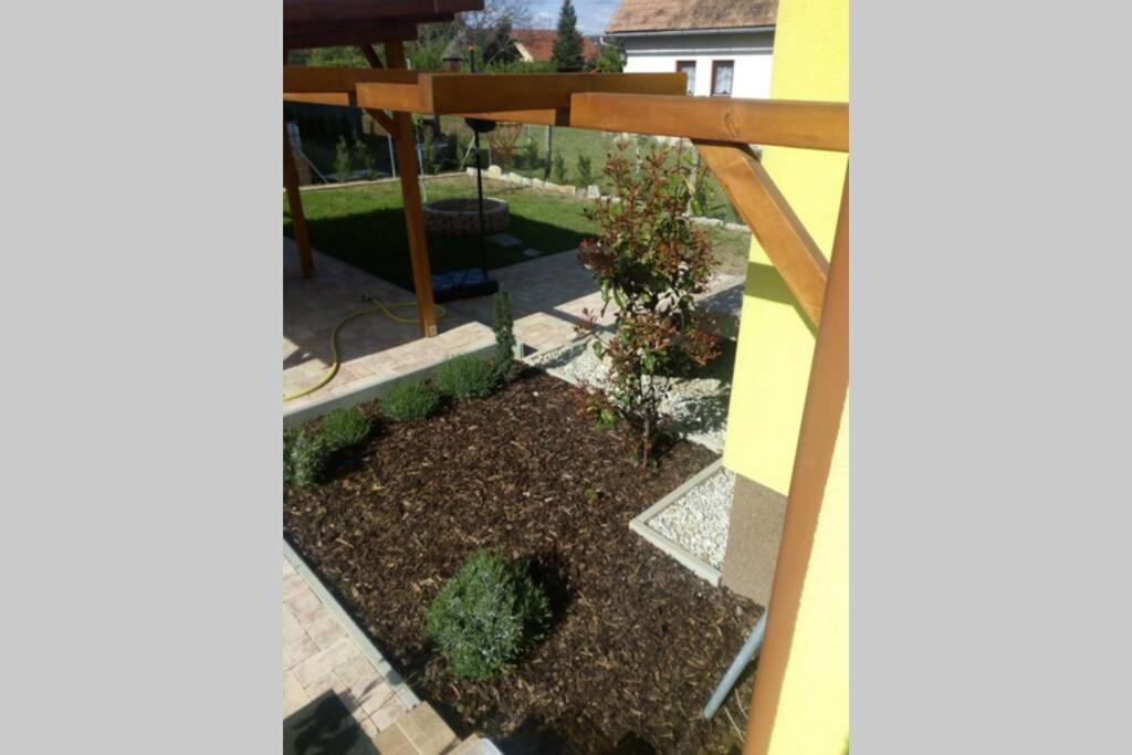 Eva Haza Nyugalom/pihenes/relax Villa